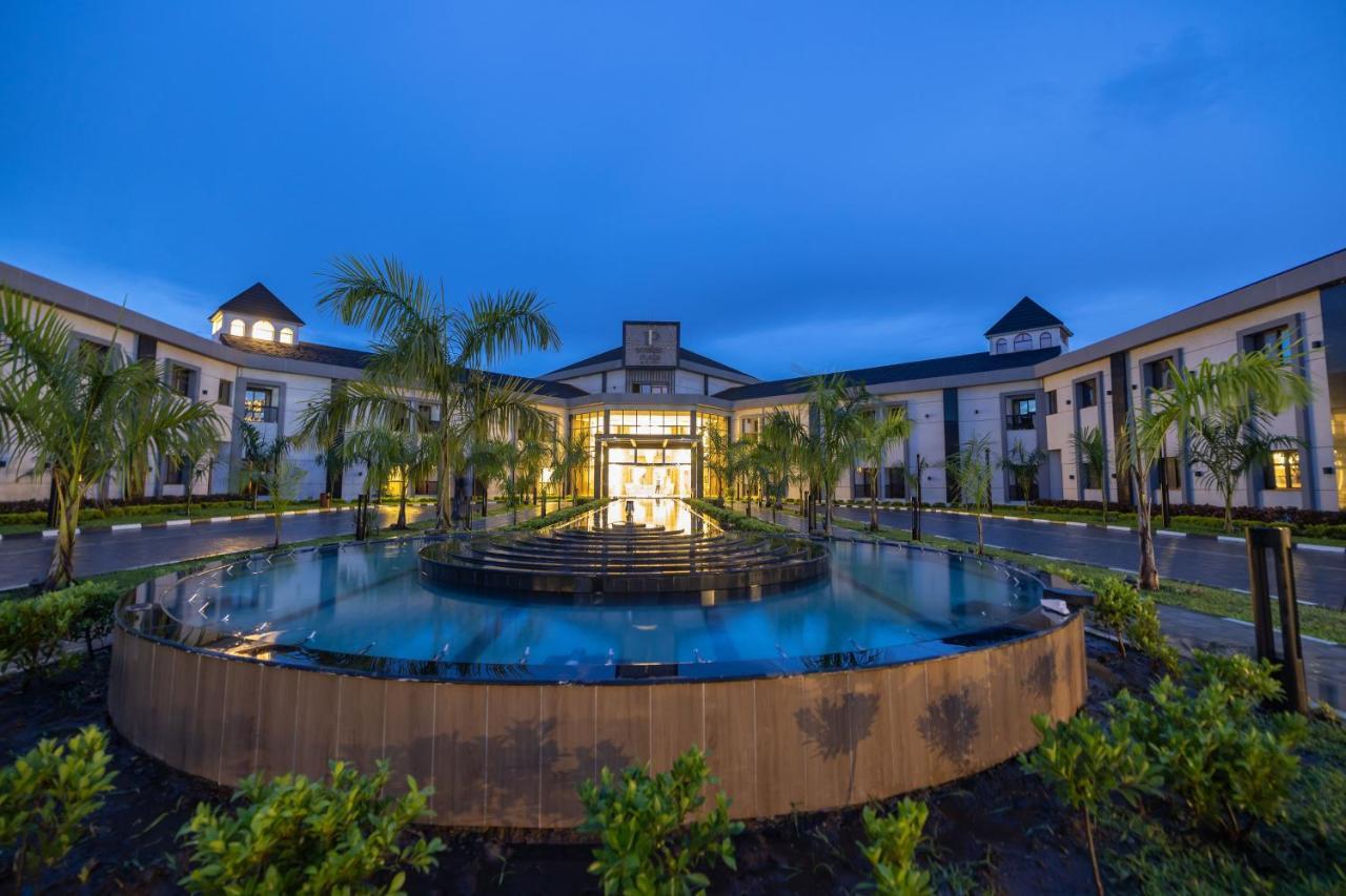 Imperial Plaza Hotel & Resort Dżuba Zewnętrze zdjęcie