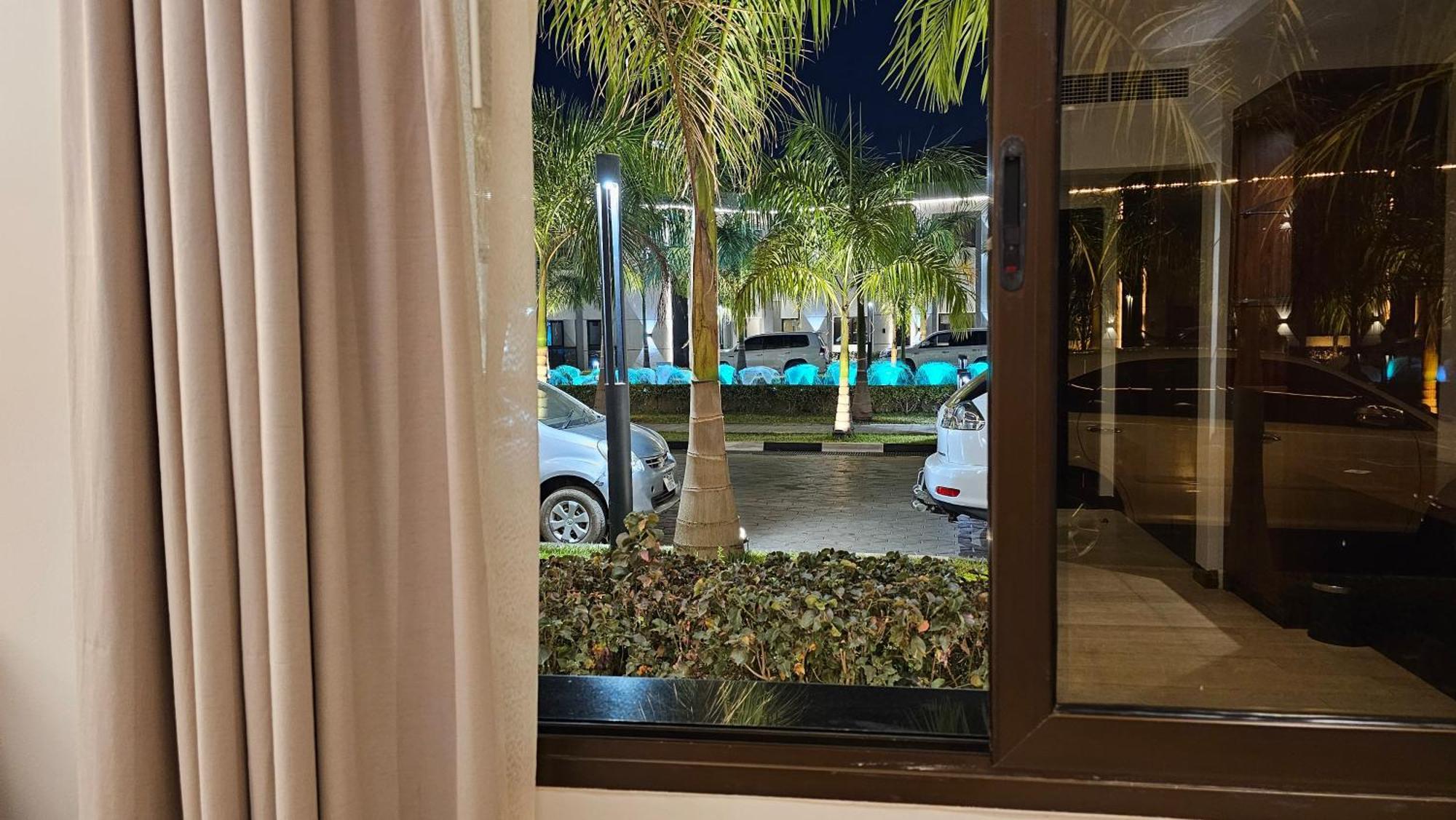 Imperial Plaza Hotel & Resort Dżuba Zewnętrze zdjęcie