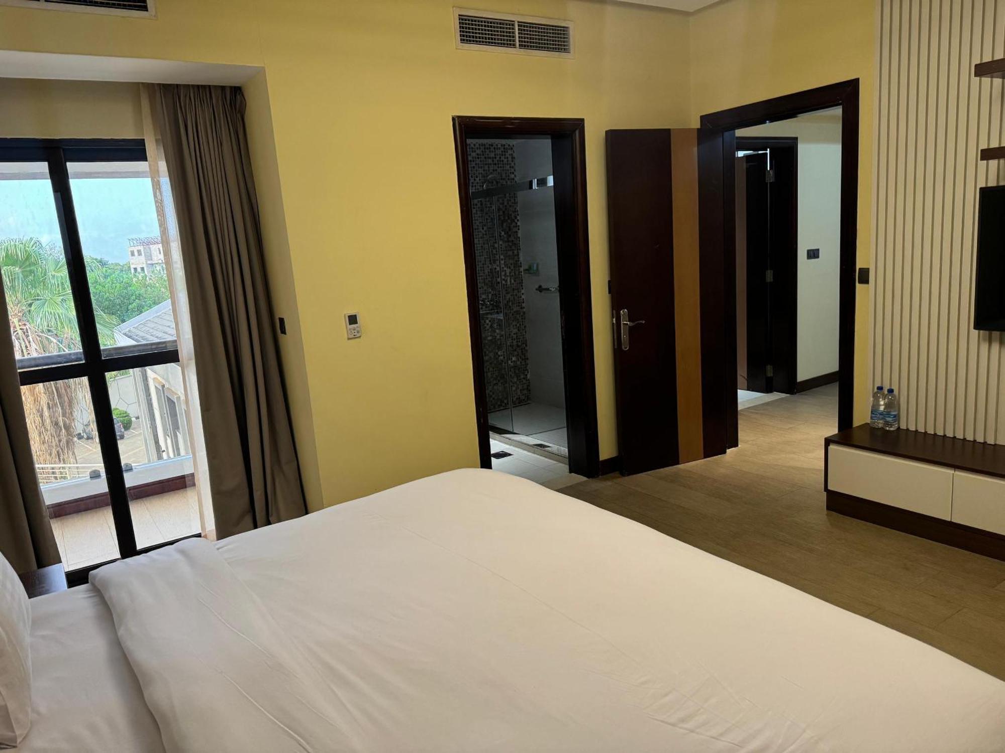 Imperial Plaza Hotel & Resort Dżuba Zewnętrze zdjęcie